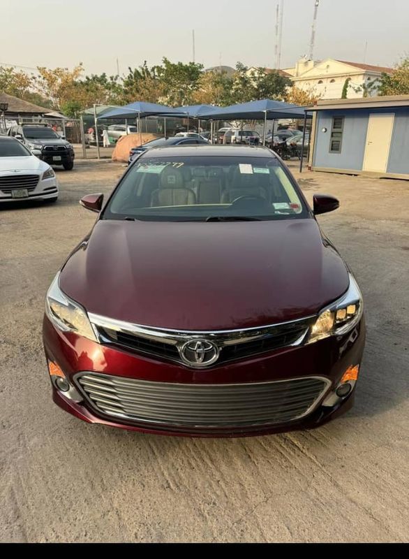 Thumbnail 3 of 2016 Toyota Avalon XLE